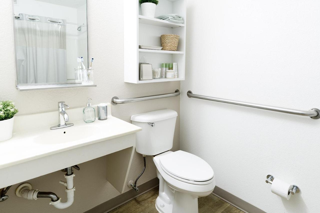 Intown Suites Extended Stay Tampa Fl Orient Park Εξωτερικό φωτογραφία