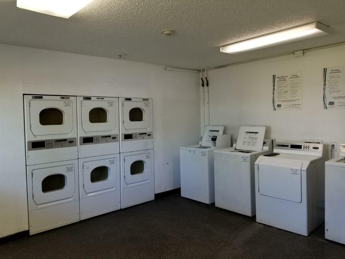 Intown Suites Extended Stay Tampa Fl Orient Park Εξωτερικό φωτογραφία
